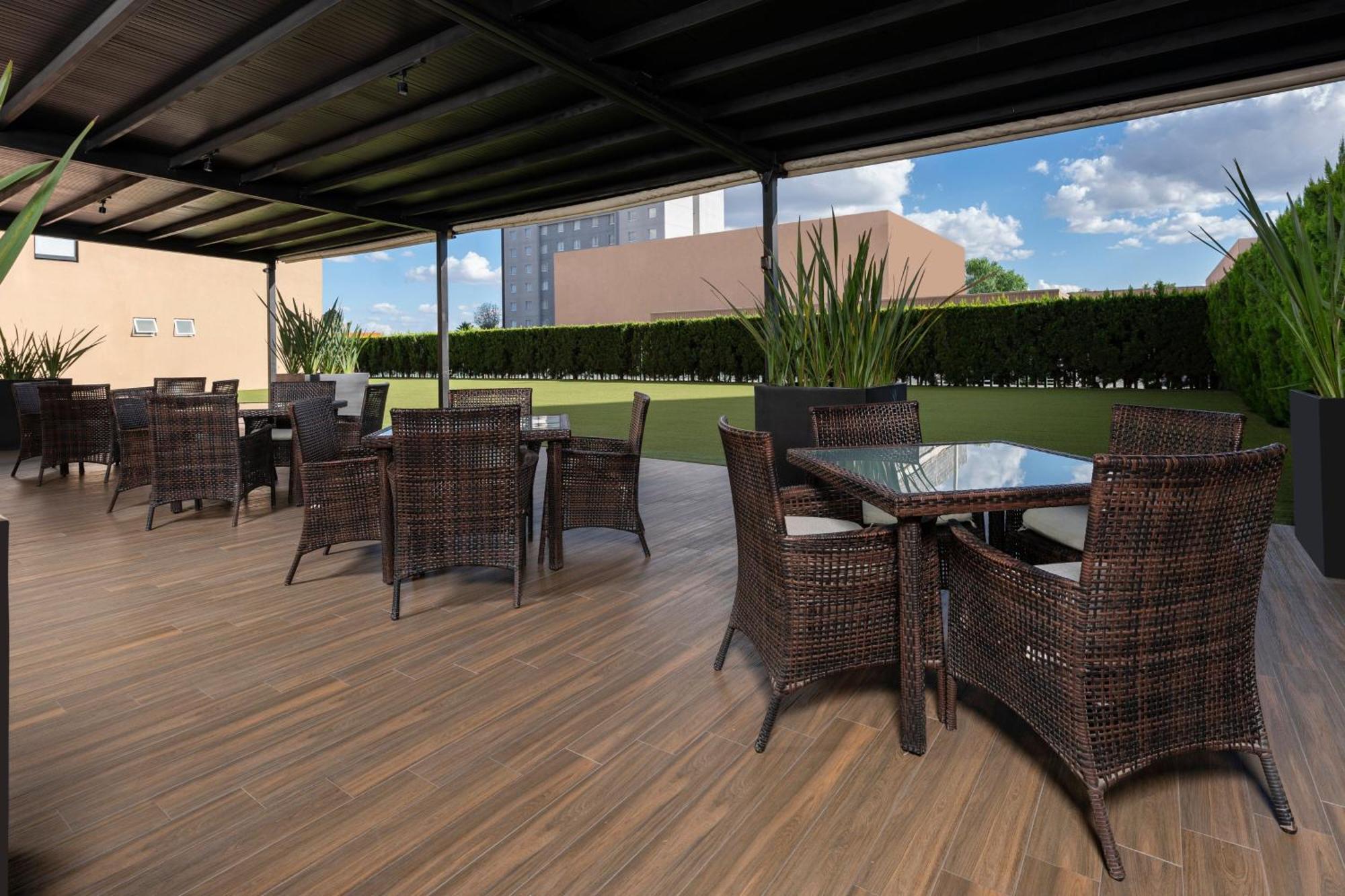 Courtyard By Marriott San Luis Potosi Hotel Exterior foto